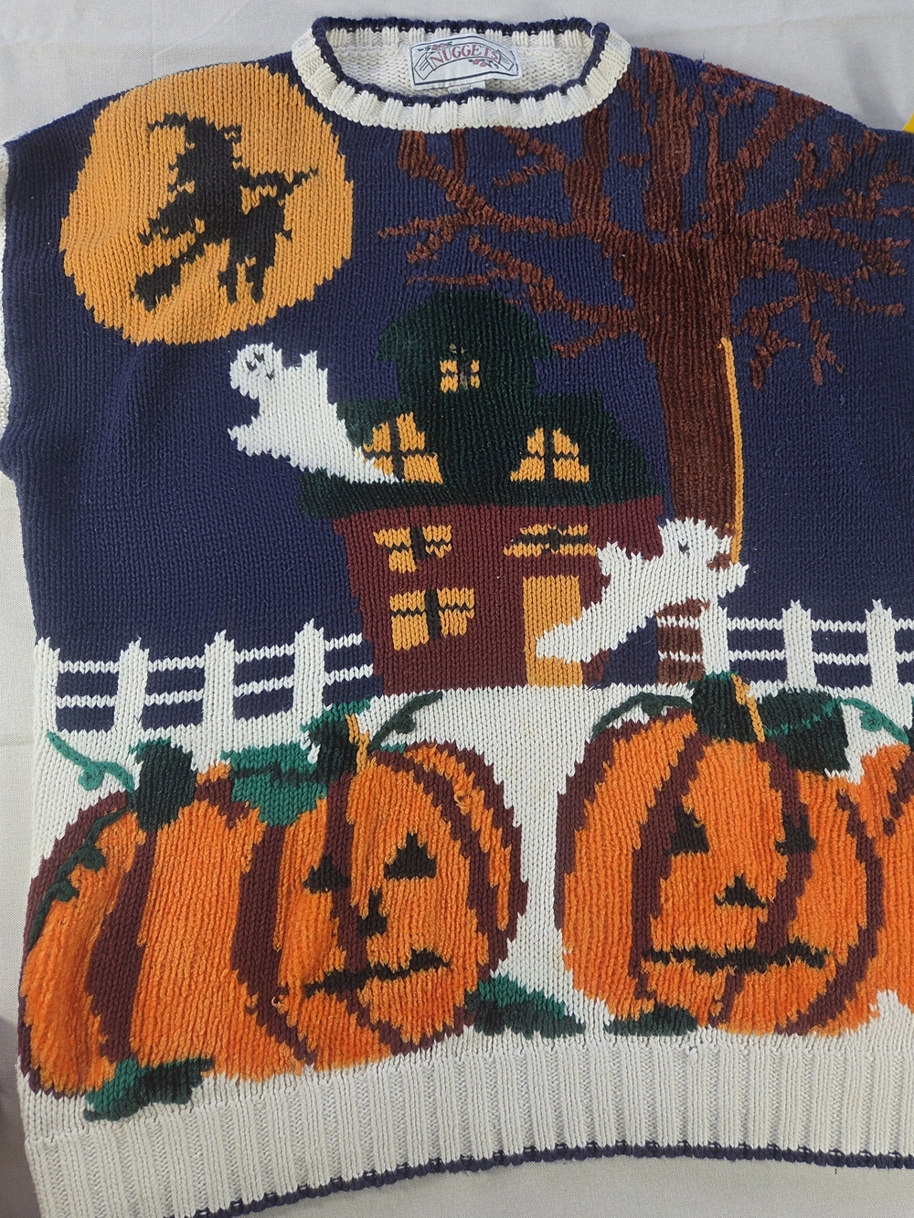 Vintage Nuggets Halloween Haunted House Sweater M - Picture 2 of 9
